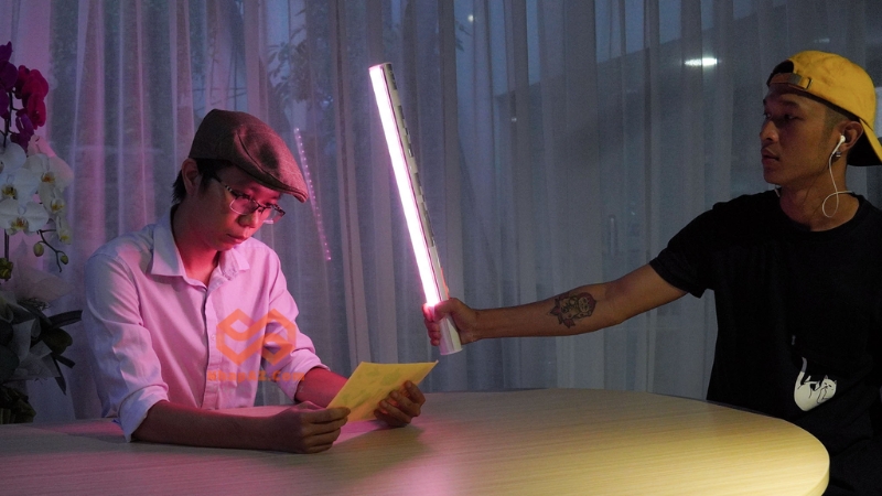 Đèn cầm tay dạng dài